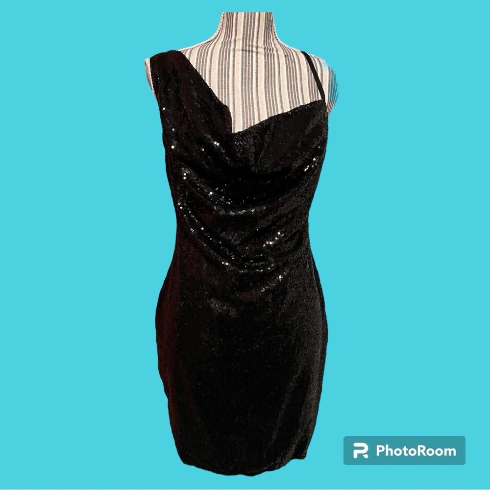 NWT: forever 21 sequin dress. Sz L